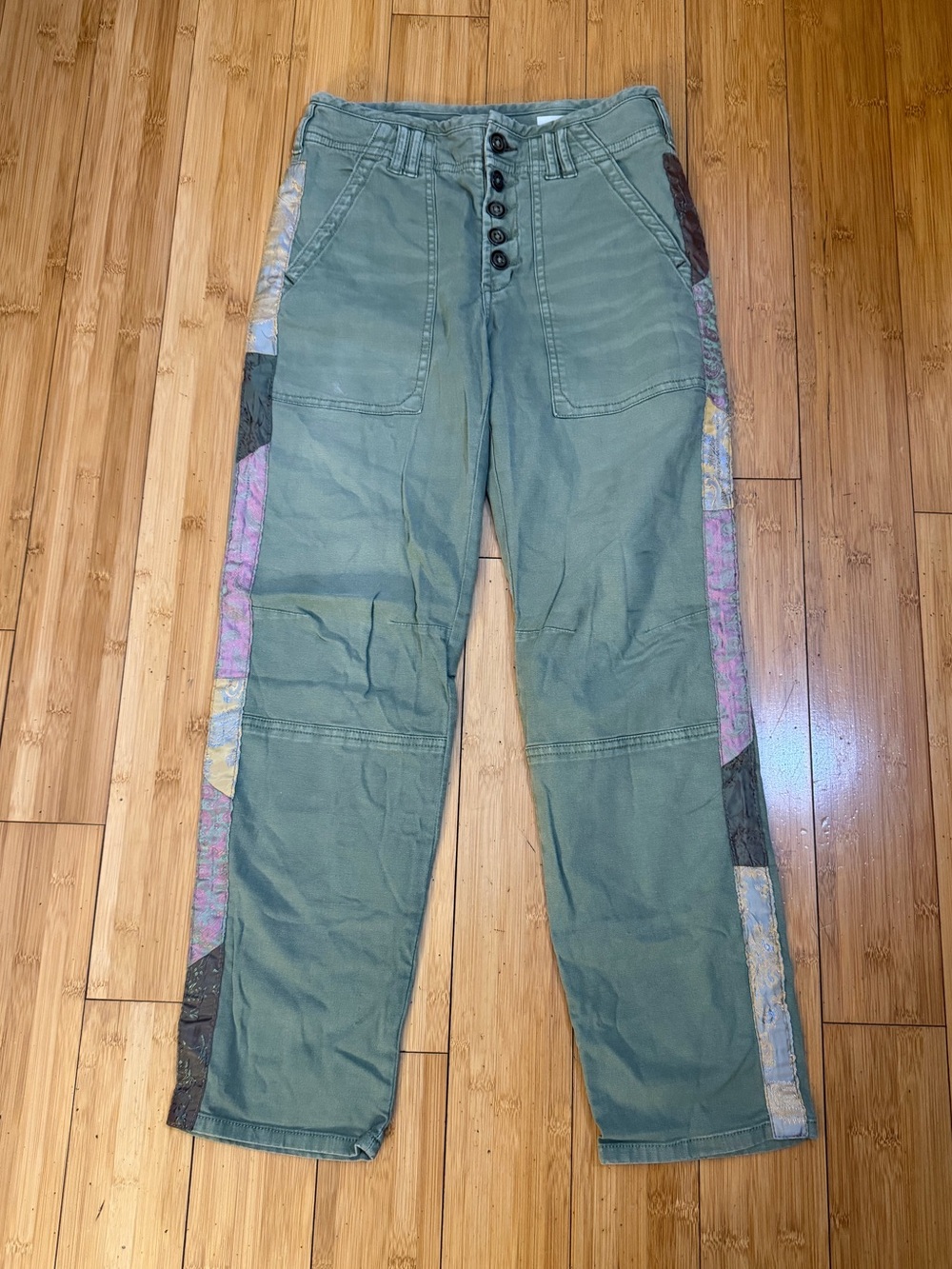 Anthropologie The Wanderer Green Button Front Utility Embellished Pants Size 26 - Picture 4 of 15